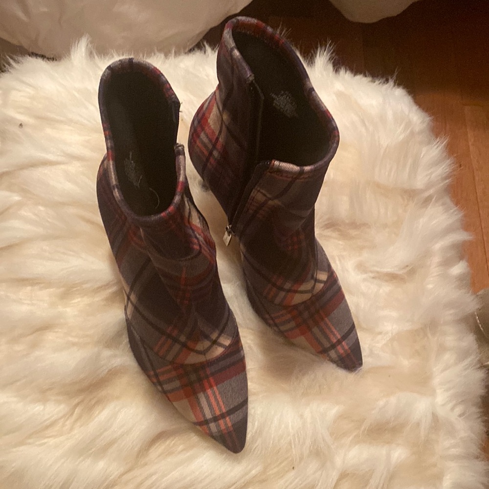 Jessica Simpson booties